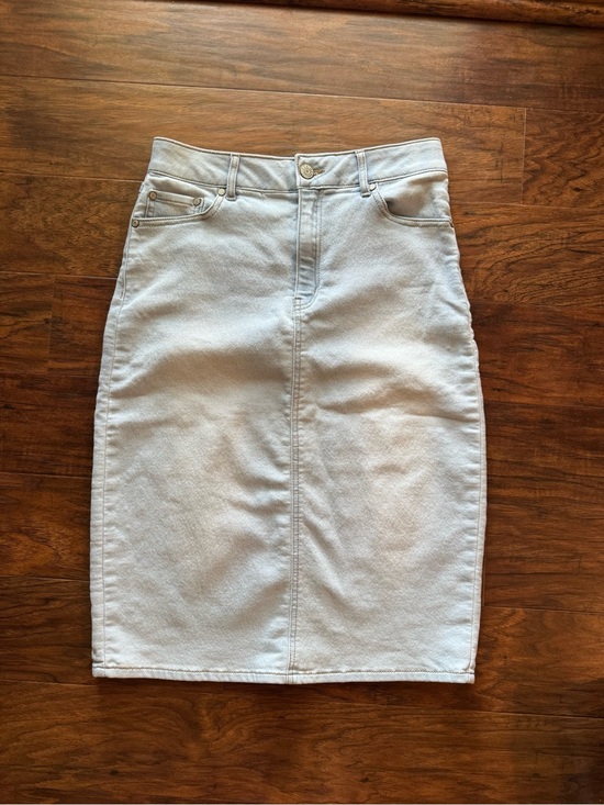 Cato Dresses & Skirts - Catos - knee length skirt - light wash